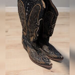Corral Boots Women's Cowboy Boots Black & Tan with Cross Size 9